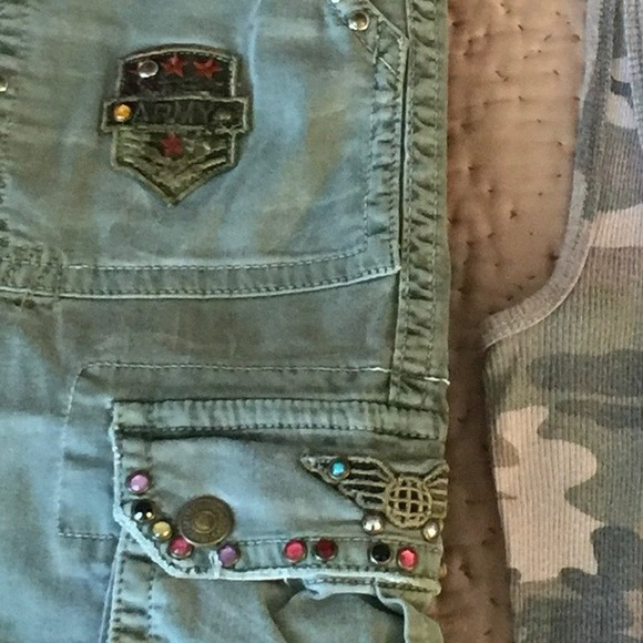 ROBIN’S JEANS, Shorts - Picture 8 of 12